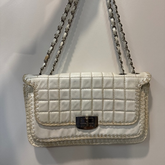 Vintage Chanel bag - Picture 1 of 11